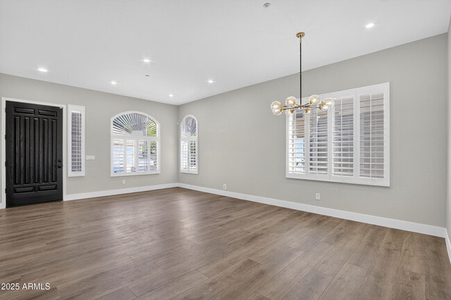 Building Photo - 10587 E Sheena Dr