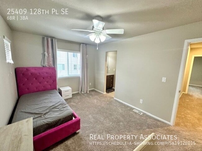 Building Photo - 25409 128th Pl SE