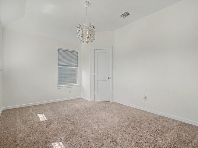 Building Photo - 6019 Dovetail Cliff Ct