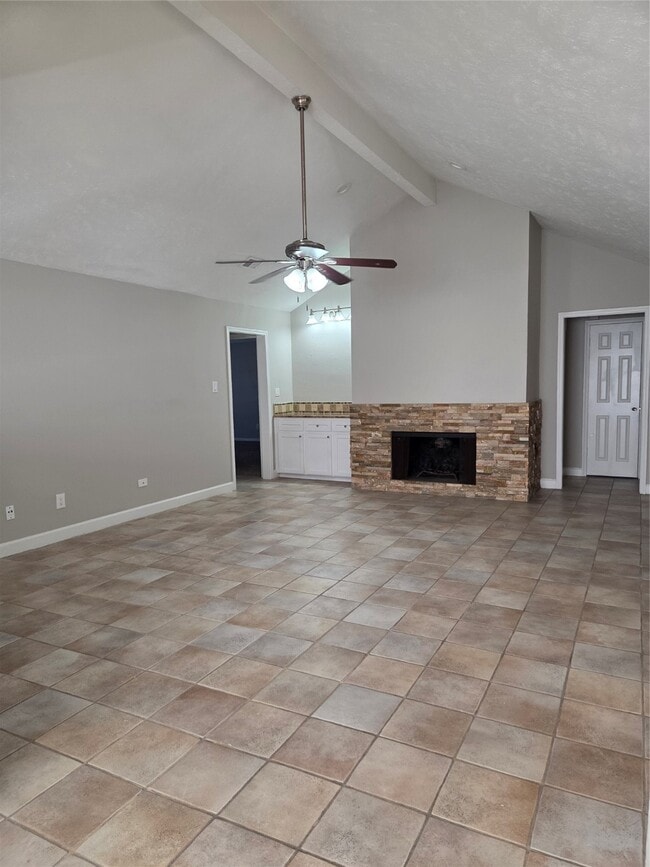 Building Photo - 14743 Charlmont Dr