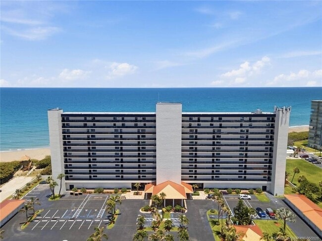 Building Photo - 10410 S Ocean Dr