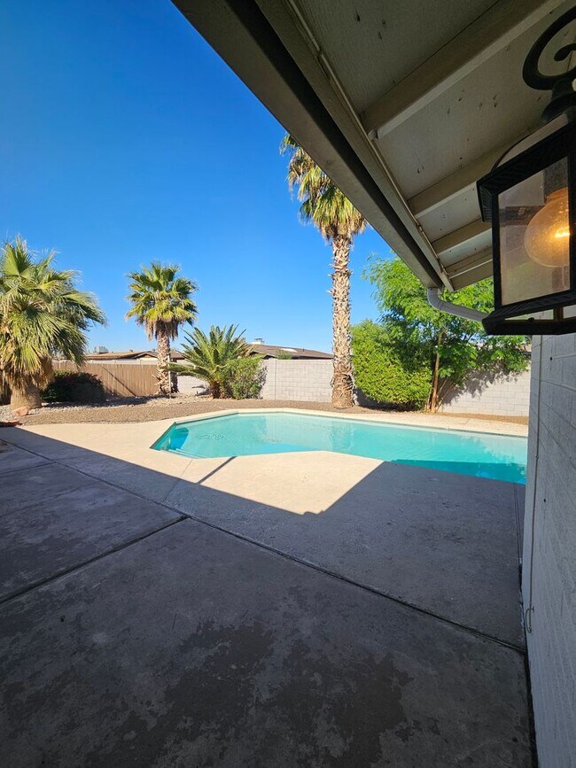 Building Photo - Updated 4BR Home | Pool + 2 Car Garage | Single Level