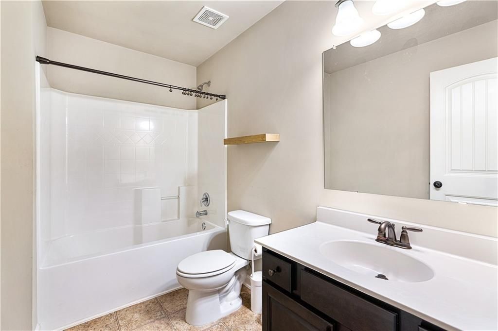 Building Photo - 655 Westmoreland Ln NE