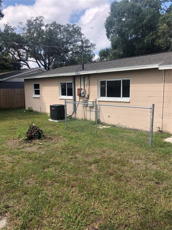 Building Photo - 3220 Deerfield Dr