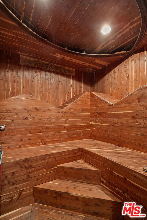 Building Photo - 28305 Via Acero