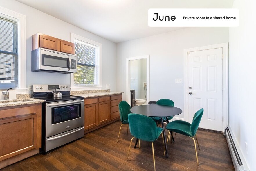 Building Photo - Room in Shared 4 bed/1.5 bath home