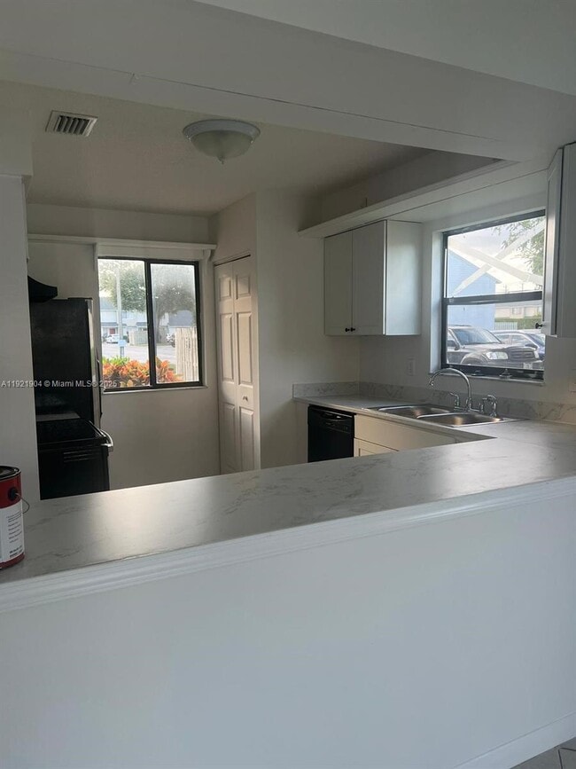 Building Photo - 6408 Dockside Cir