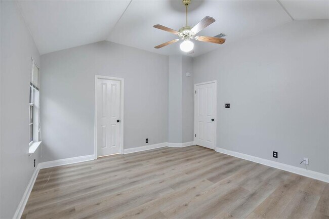 Building Photo - 1810 Coral Dr