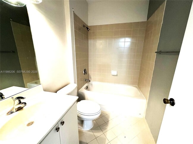 Building Photo - 3550 NE 5th St