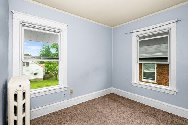 Building Photo - AVAILABLE NOW! 3 Bed/ 1 Bath Single Family...