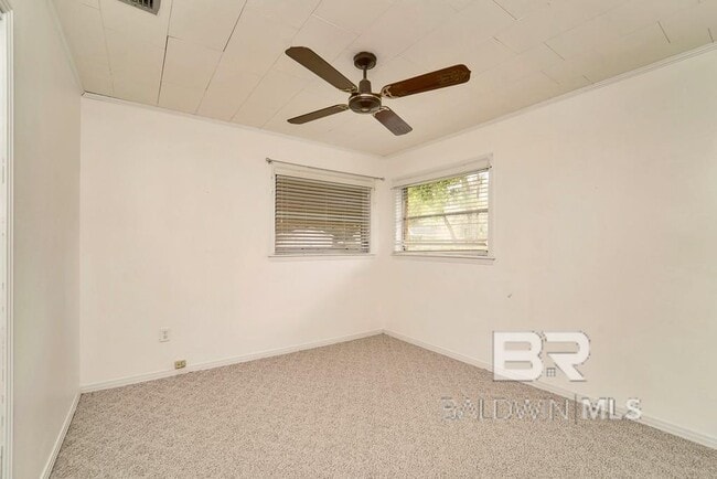 Building Photo - 359 Wisteria St