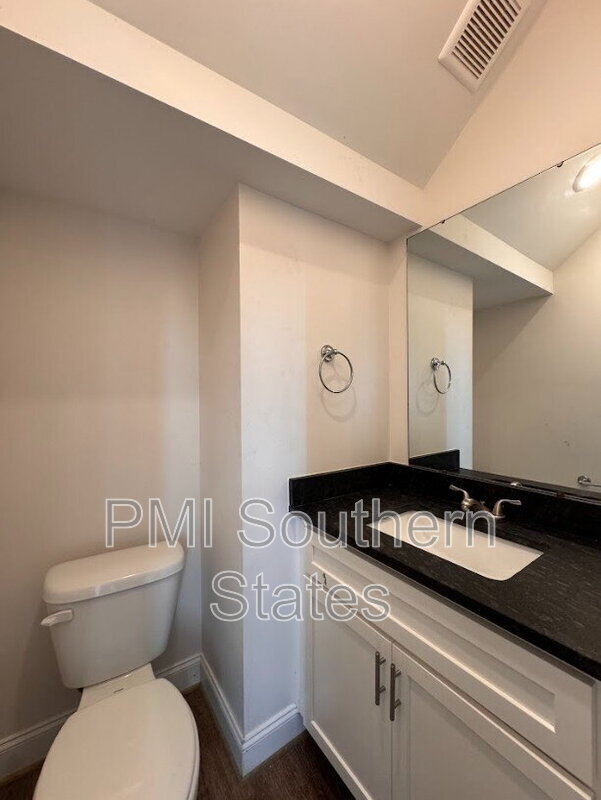 Building Photo - 202 Clarus Crk Wy