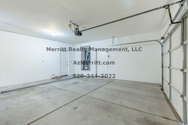 Building Photo - 6361 N Cam Aguante