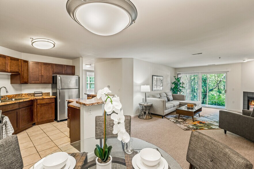 The Landmark At Hatchery Hill Living Room - The Landmark at Hatchery Hill