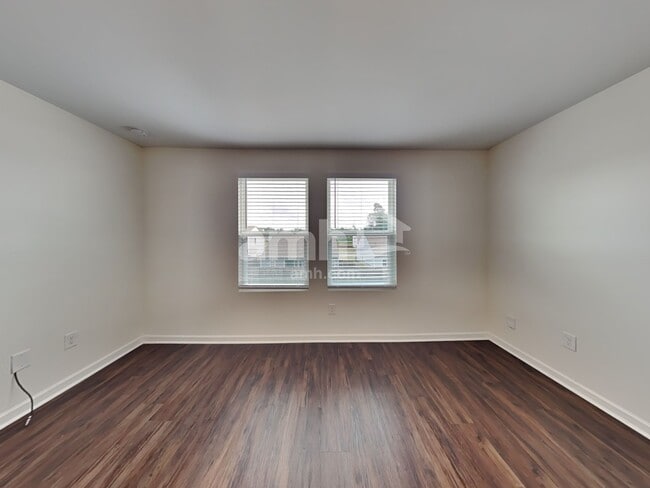 Building Photo - 4394 Kendrick Cir