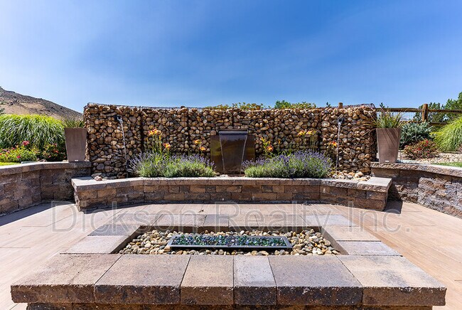 Building Photo - 4001 Whispering Pine Loop