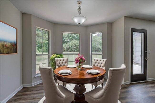 Building Photo - 4100 Chanticleer Dr NW