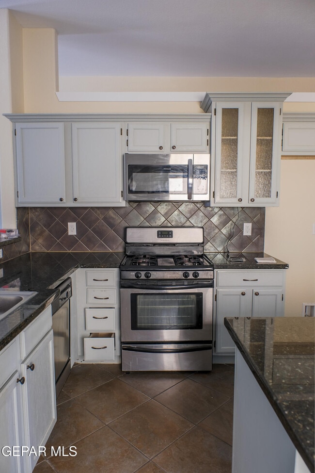 Building Photo - 14273 Hacienda Rock Dr