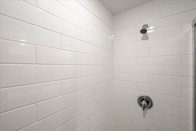 Building Photo - 6338 Windwood Wy