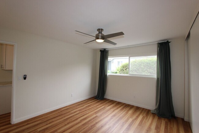 Building Photo - 3532 Meade Ave