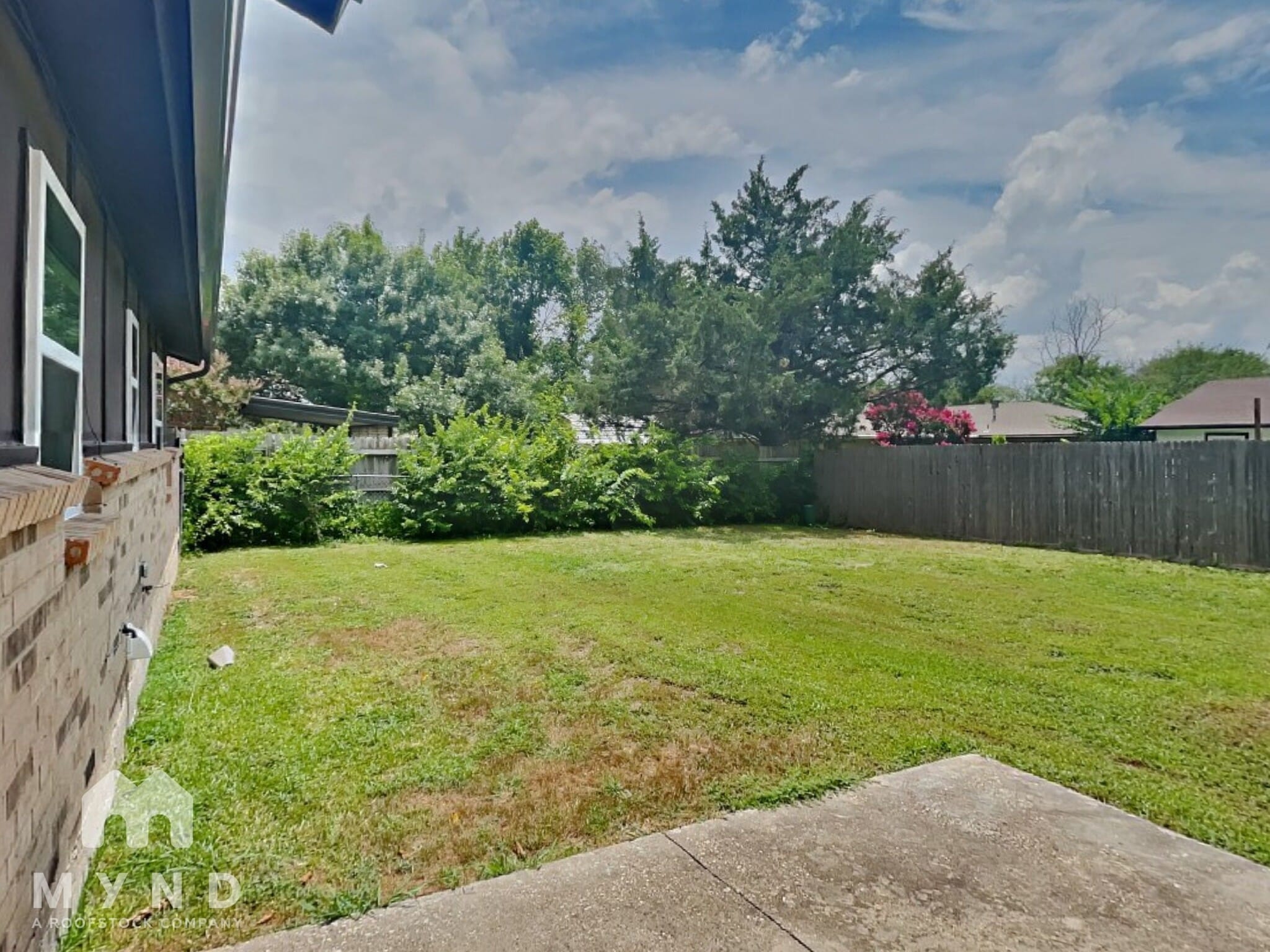 Building Photo - 709 Croydon Dr