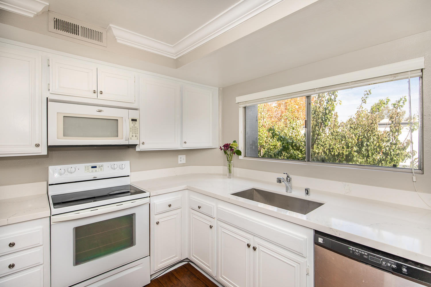 Building Photo - 3709 Summershore Ln