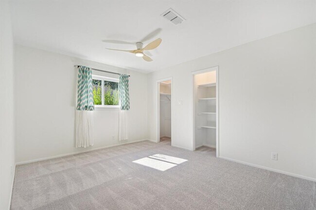 Building Photo - 2505 Comburg Castle Way