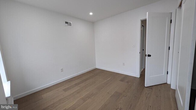 Building Photo - 2232 N Mascher St