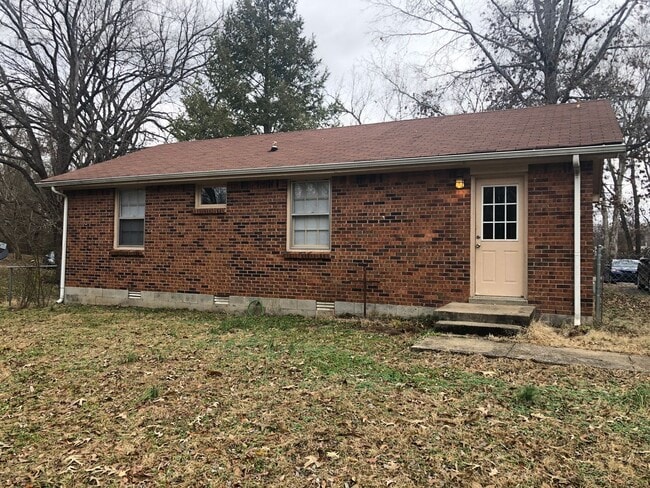 Building Photo - 3 Bedroom Home For Rent Near Post!