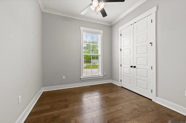 Building Photo - 306 St Thomas Ln
