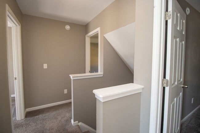 Building Photo - 101 Saskatoon Dr