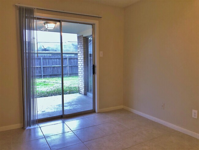 Building Photo - 605 San Benito Ct