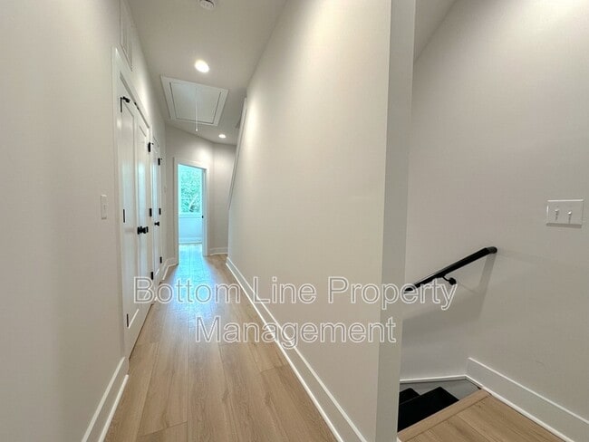 Building Photo - 1360 Briar Creek Rd