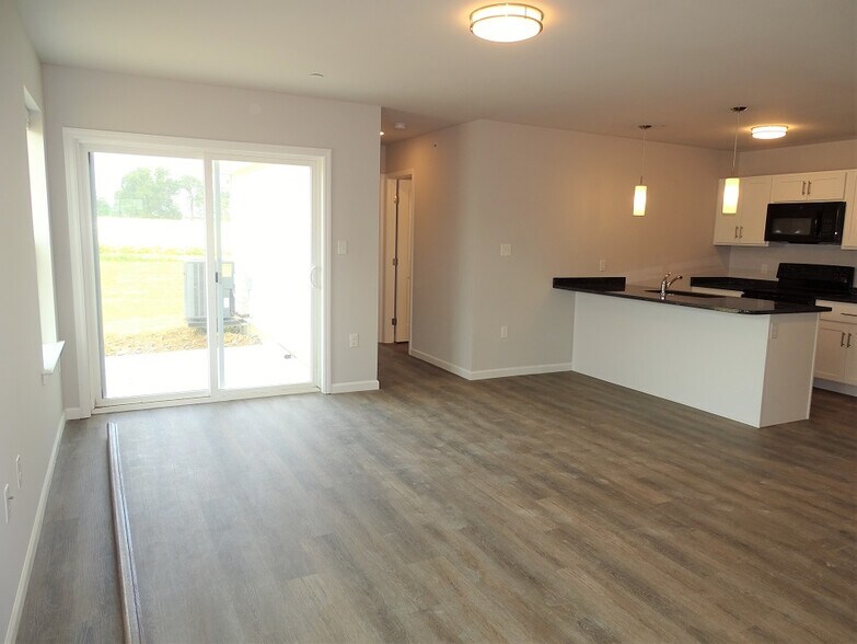 Building Photo - 26 Cobblestone Ct