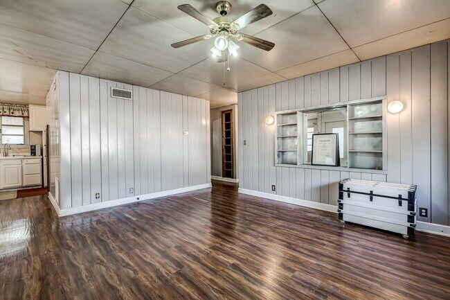 Building Photo - Available for Lease!! Live in a unique piece of Stillwater history!