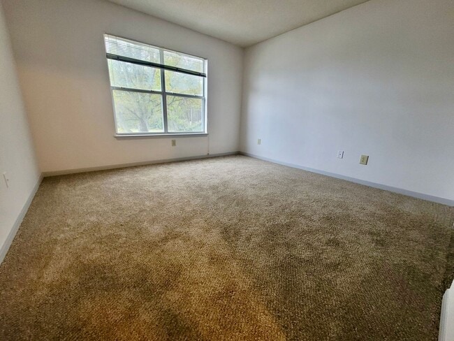 Building Photo - Three bedroom condo 3 miles from IOP - The...