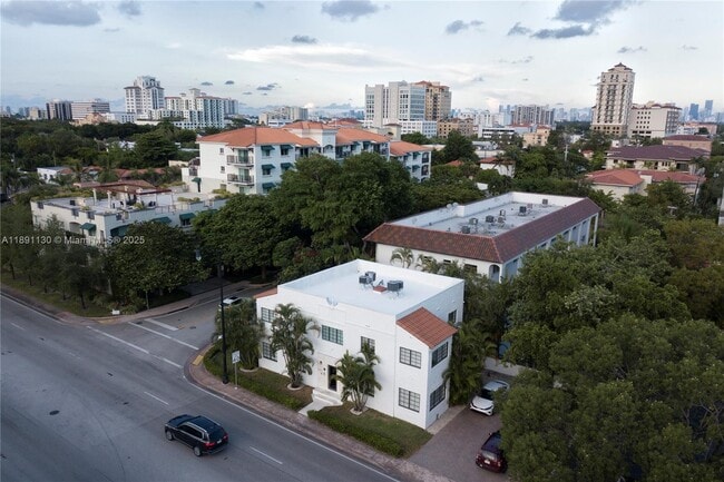 Building Photo - 1901 S Le Jeune Rd