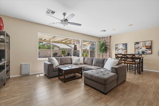 Building Photo - 78969 Lavender Cir