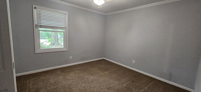 Building Photo - 1117 Appian Way