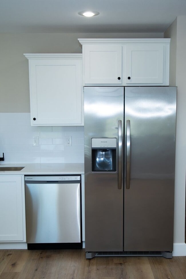 Building Photo - New 3 Bedroom / 2.5 Bathroom Townhome in Decatur!