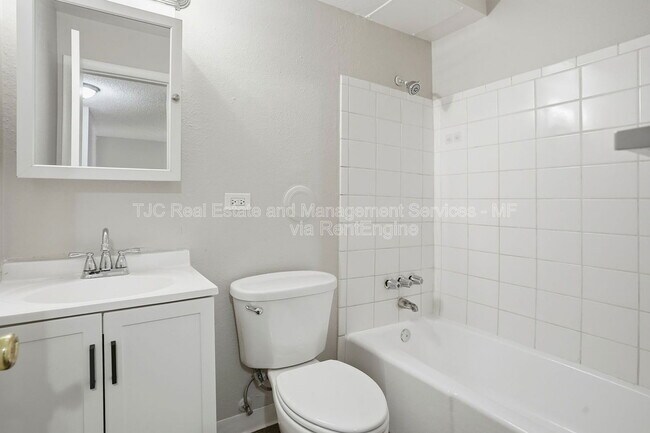 Building Photo - 970 N Downing St