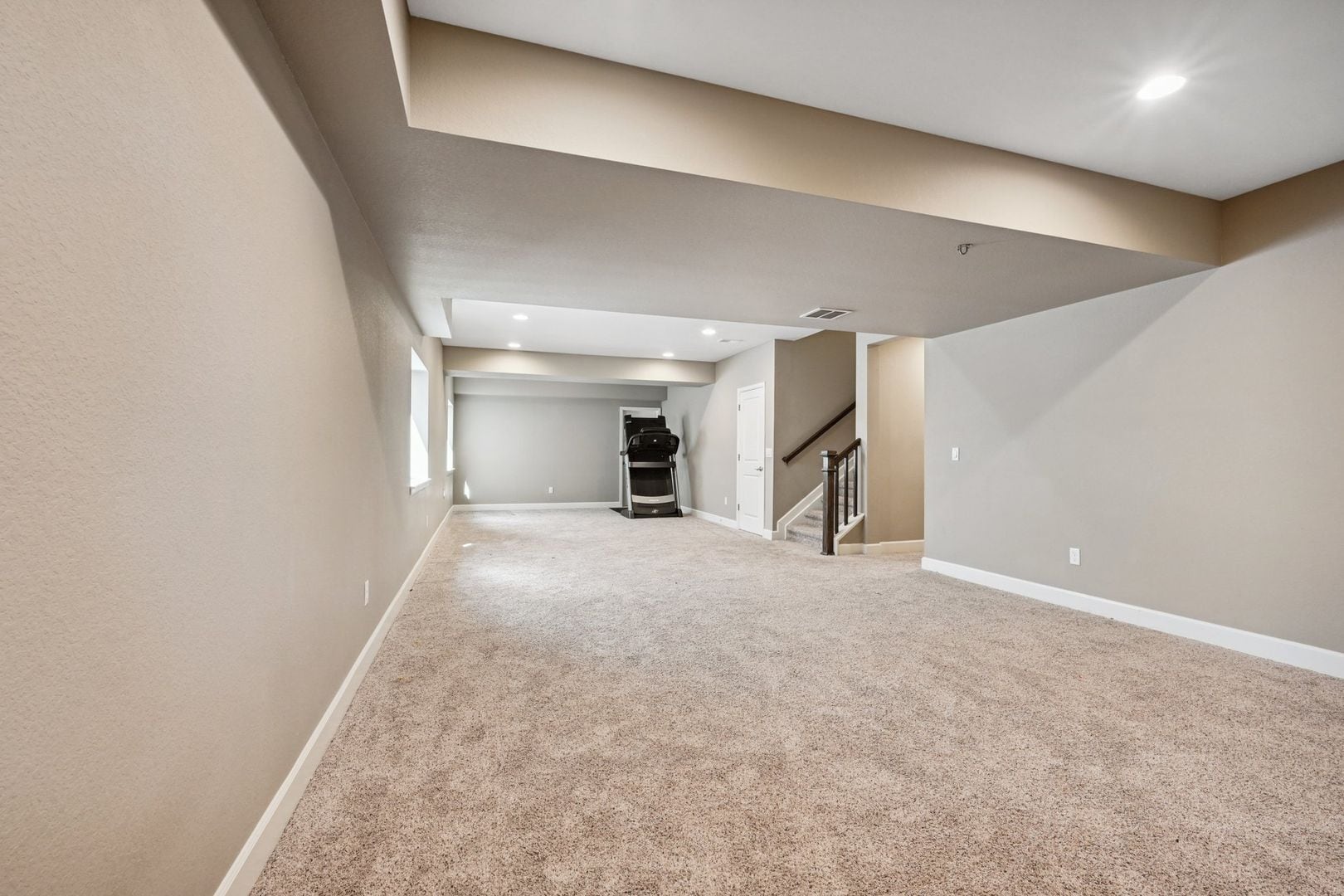 Building Photo - 917 Old Wagon Trail Cir