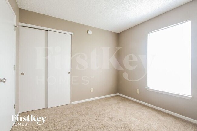 Building Photo - 7912 Puckett Ln