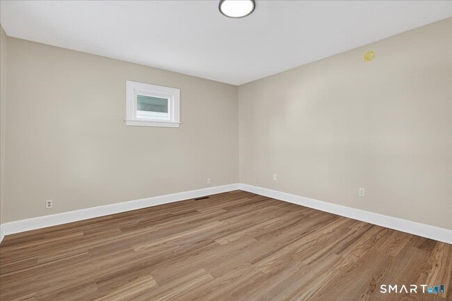 Building Photo - 38 Bristol St