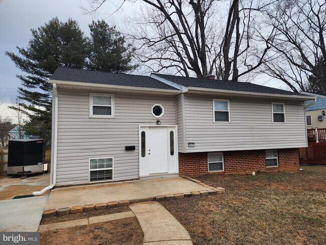 Building Photo - 1025 Kingsbury Rd