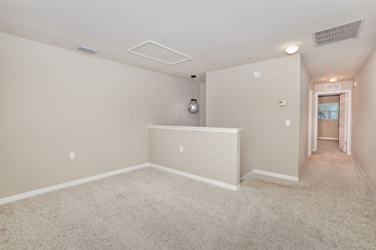 Building Photo - 9093 Gervais Cir