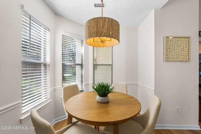 Building Photo - 1105 Mimosa Cove Ct W