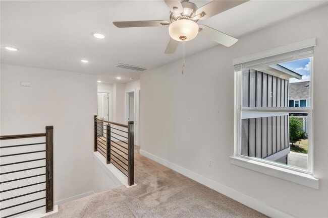 Building Photo - 15607 Ellinger Dr
