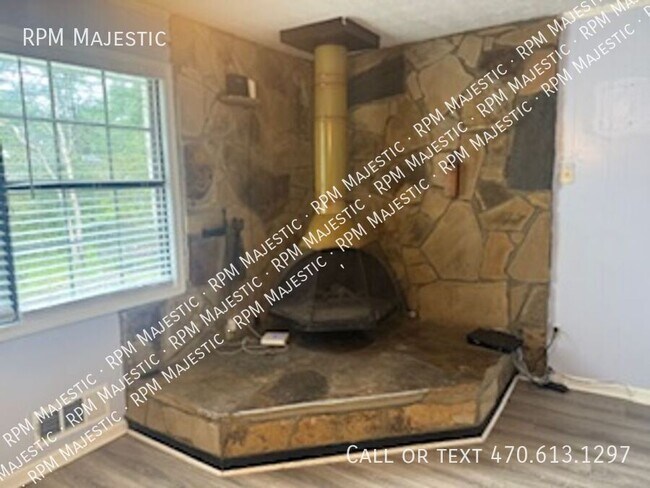 Building Photo - 5202 Edgemoor Dr NW