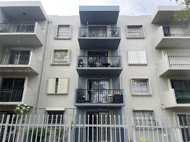 Building Photo - 3181 SW 13th St